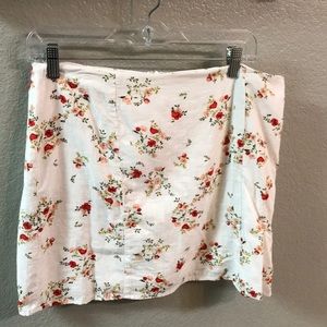 Sadie & Sage floral mini skirt